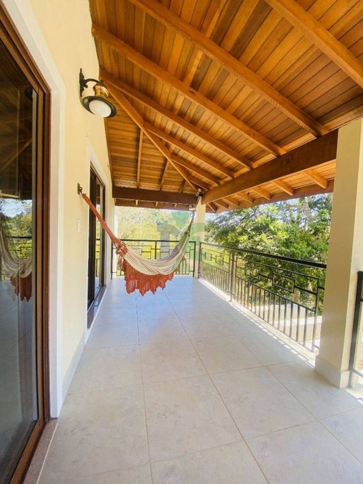 Casa de condomínio para venda com 402 metros quadrados com 4 quartos
