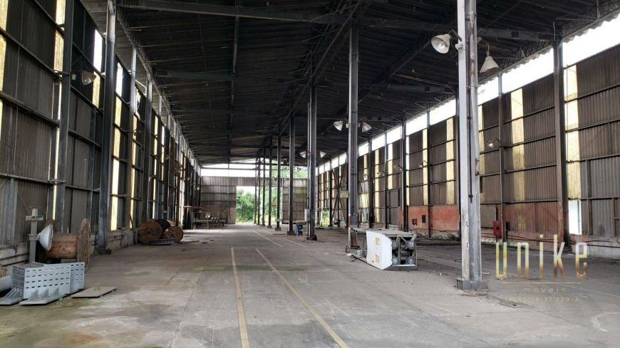 Área Industrial em Jacareí (saída 162 via Dutra), 160.000m² de terreno e Área Construída de 30.000m²