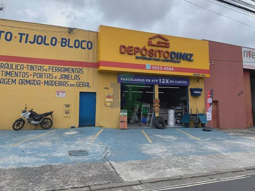 Ponto comercial/Loja/Box para venda possui 300 metros quadrados em Jardim Esper - Jacareí - SP