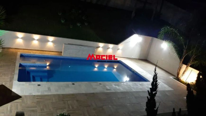 Casa Condomínio em Jacareí