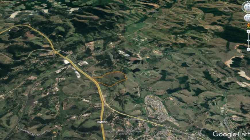 Área / 382.000m² / Frente para Rodovia Dom Pedro I / Jacareí / 3km da Dutra