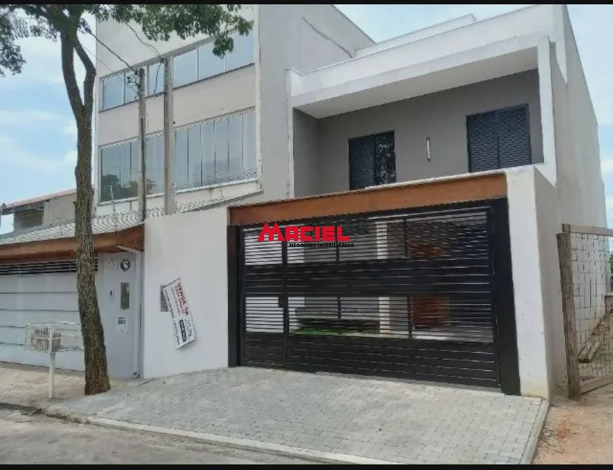 Excelente sobrado *NOVO* no Santa Paula, Jacareí