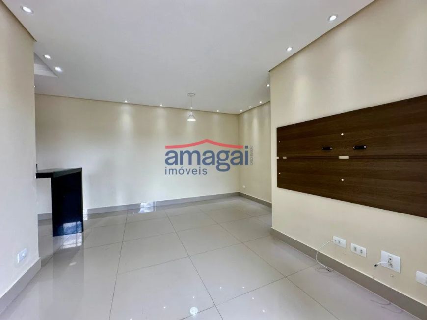 Apartamento de 3 dormitórios no Tropical Garden
