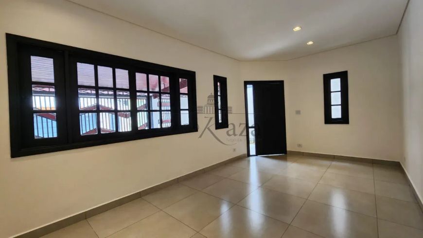 Oportunidade - Casa - Jardim Altos de Santana II - 3 Dormitórios - 120m² - Estuda Permuta