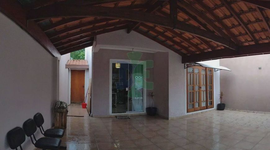 Sobrado para venda tem 120 metros quadrados com 3 quartos