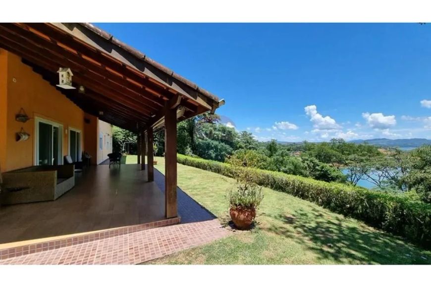 Chácara em Igaratá à venda 7 suítes com vista para Represa de Igaratá
