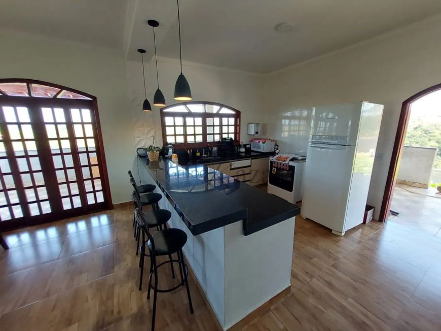 Chácara - Jardim Colônia - Condomínio Recando das Seriemas - 4 Dormitórios - 450 m². Terreno 1.833 m