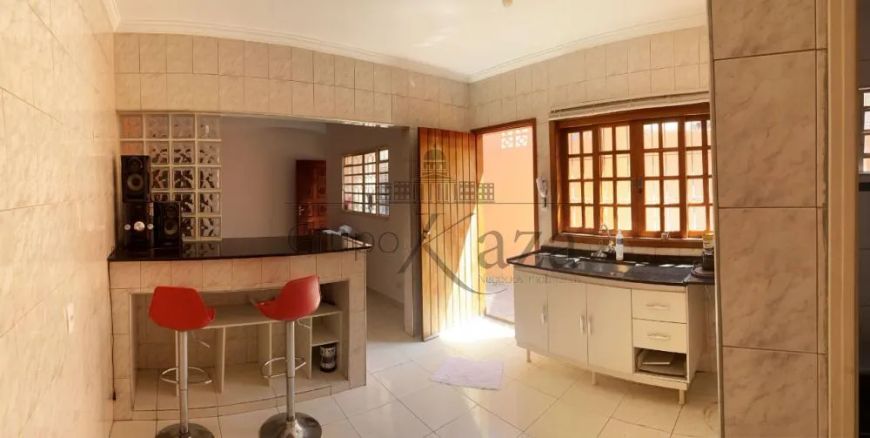 SOBRADO JACAREÍ 3 Dorms 173,95 m²