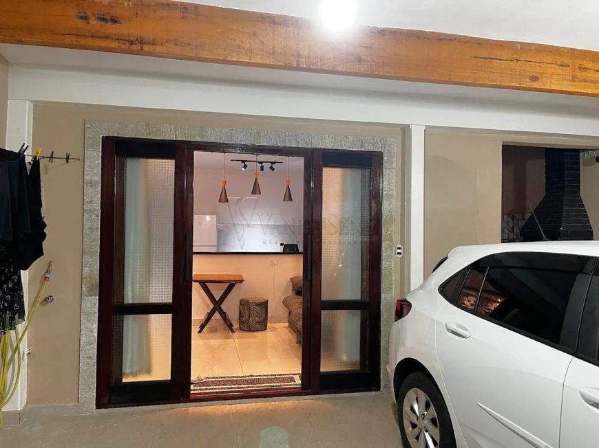 Casa à Venda no Jardim Santa Marina - Jacareí/SP
