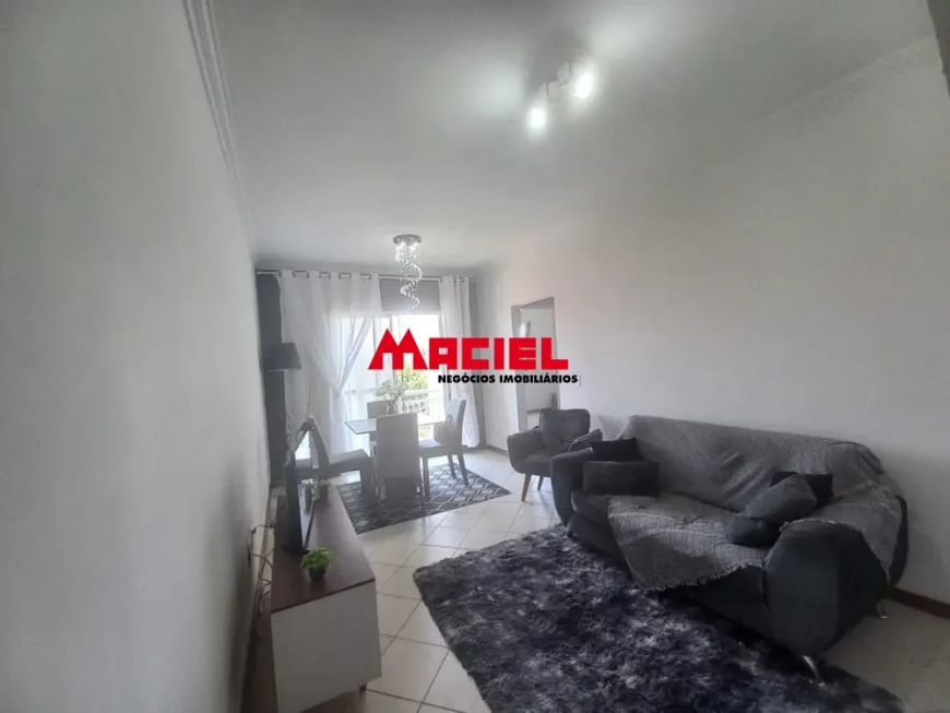 APARTAMENTO - SEMI - MOBILIADO - VAGO - PRÓXIMOS DE COMÉRCIOS -
