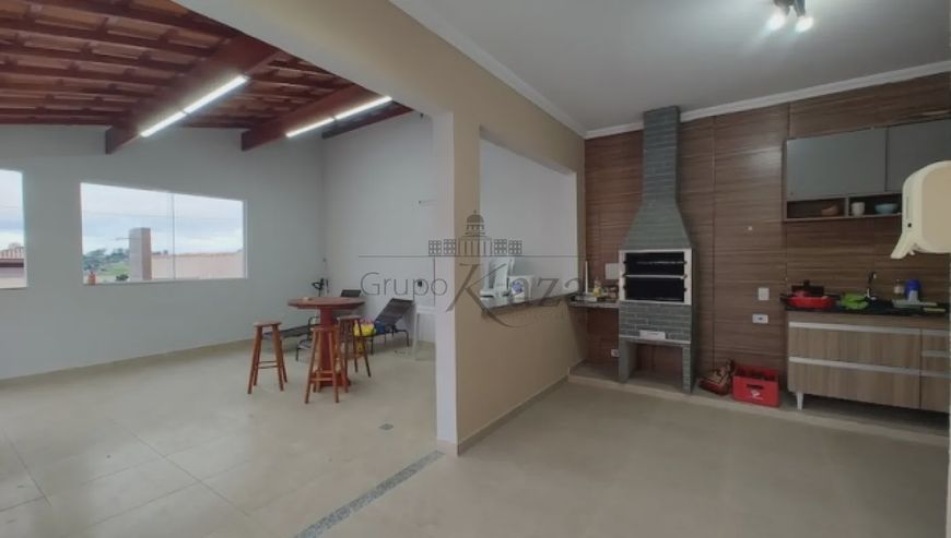 Casa para venda com Ponto Comercial Jardim Maria Amélia - Jacareí-SP