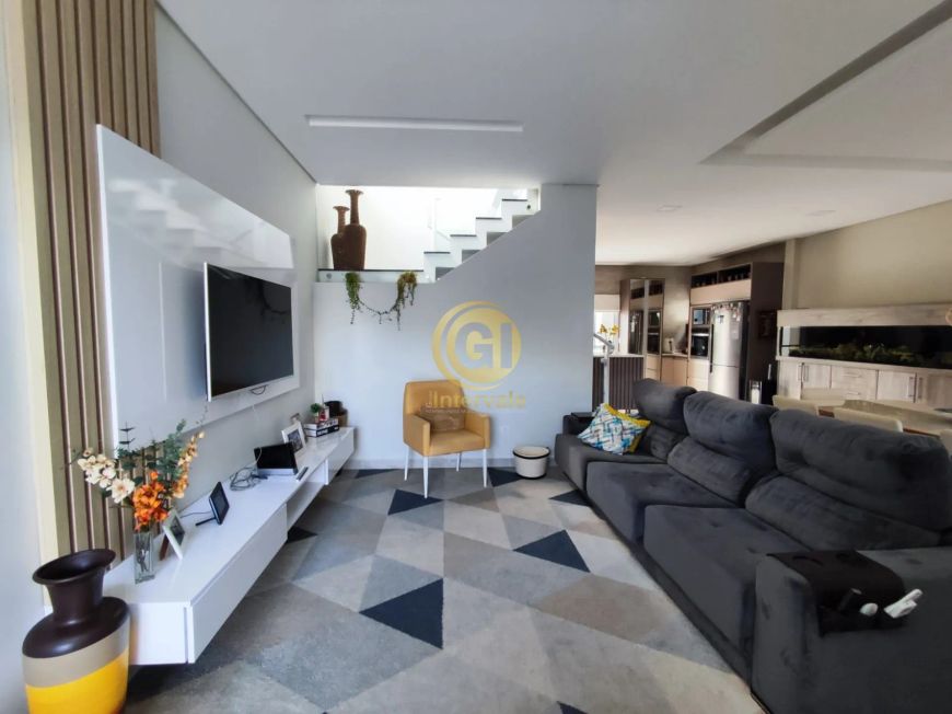 Luxuoso imóvel em condomínio à venda em Jacareí-SP, Jardim Residencial Golden Park: 4 quartos, 2 suí