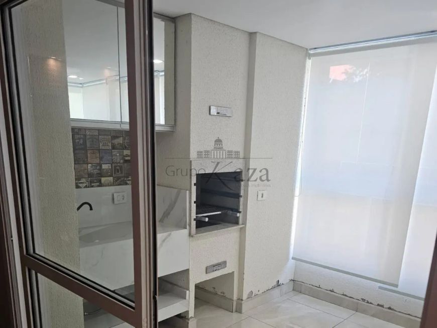 Apartamento - Residencial Diamond Residence - Centro - 3 Dormitórios - 93m².