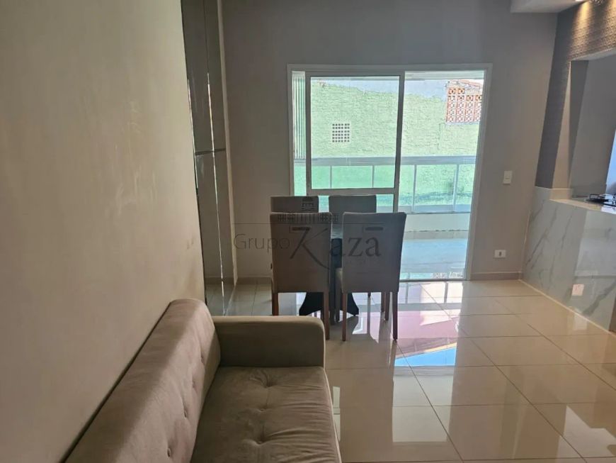 Apartamento - Residencial Diamond Residence - Centro - 3 Dormitórios - 93m².