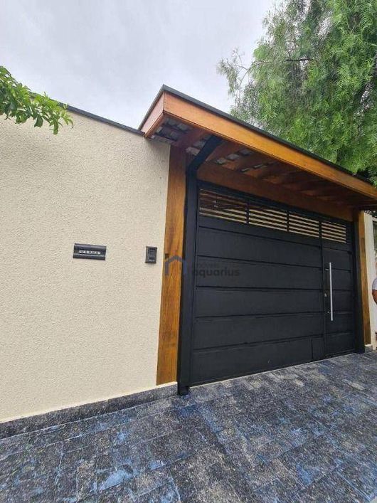 Casa com 3 dormitórios à venda, 149 m² por R$ 770.000,00 - Villa Branca - Jacareí/SP