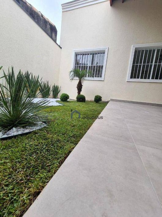 Casa com 3 dormitórios à venda, 149 m² por R$ 770.000,00 - Villa Branca - Jacareí/SP