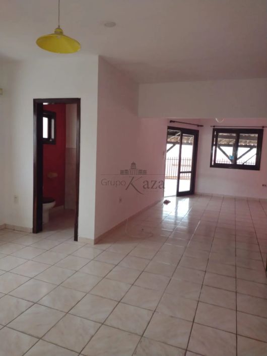 Casa Sobrado - Jardim São Luiz - 3 Dormitórios - 265m².
