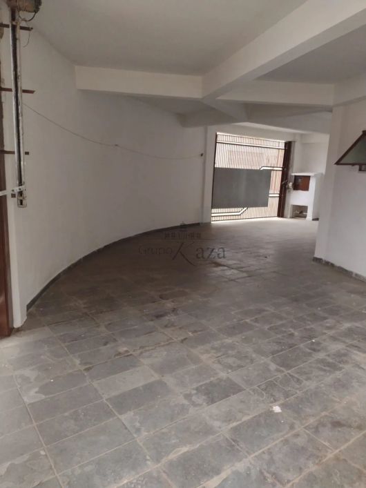 Casa Sobrado - Jardim São Luiz - 3 Dormitórios - 265m².