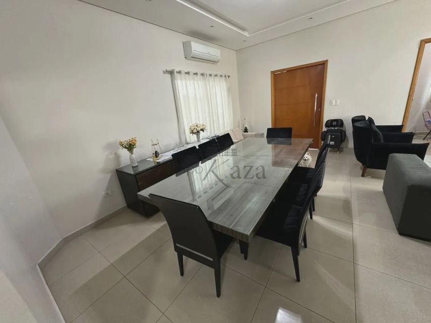 Casa em Condomínio Residencial Crystal Park 3 Dormitórios - 197 metros