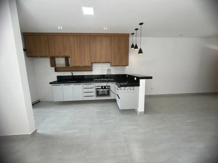 Casa Térrea Residencial - Vila Branca - Jacareí - 3 Dormitórios - 99m