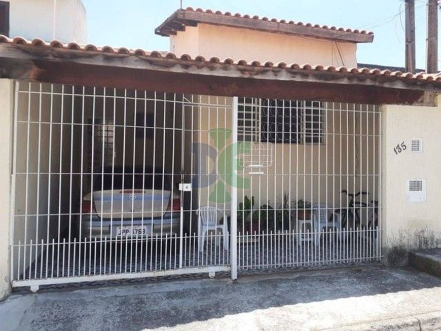 Casa para venda possui 86 metros quadrados com 2 quartos em Jardim Santa Marina - Jacareí - SP