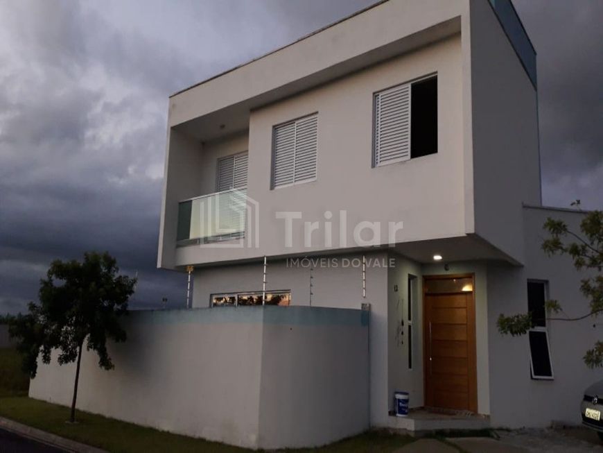 Sobrado em condomínio