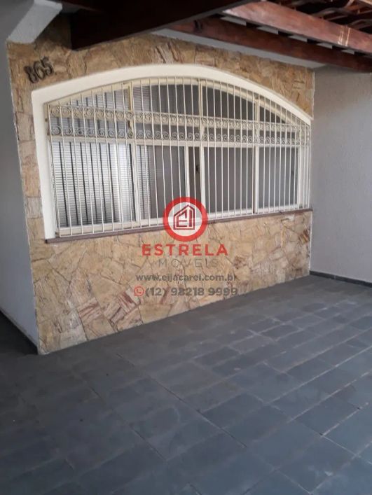 Imóvel para venda possui 114 metros quadrados com 2 quartos em Jardim Santa Maria - Jacareí - SP