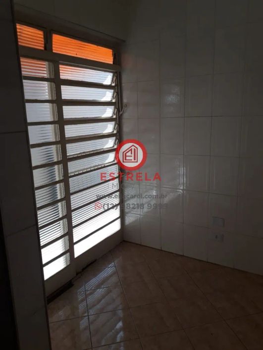 Imóvel para venda possui 114 metros quadrados com 2 quartos em Jardim Santa Maria - Jacareí - SP
