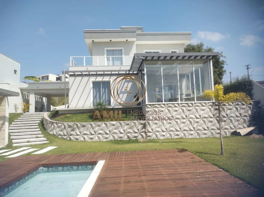 Sobrado Condomínio Vale dos Lagos - 4 dormitórios sendo 3 suítes com piscina- 315 m² área construída