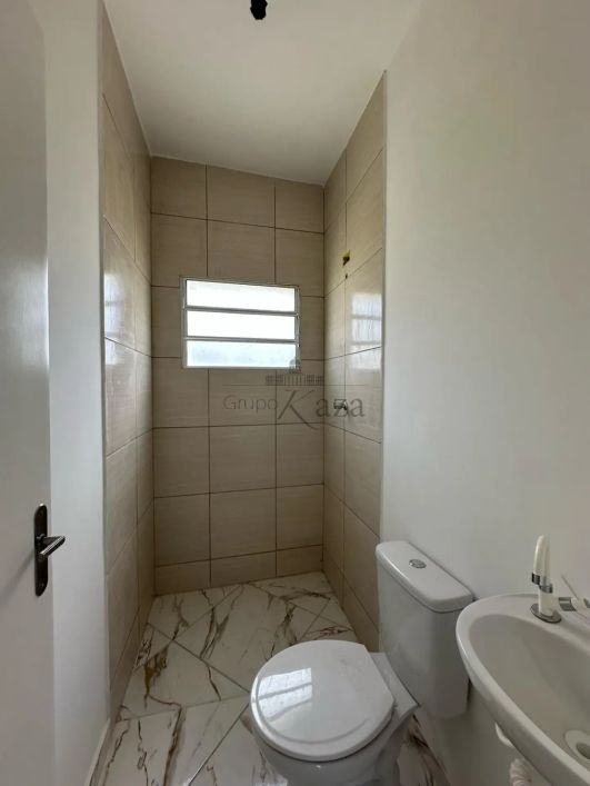 Oportunidade - Sobrado em Construção de Condomínio - Condomínio Boa Vista - Santo Antônio da Boa Vis