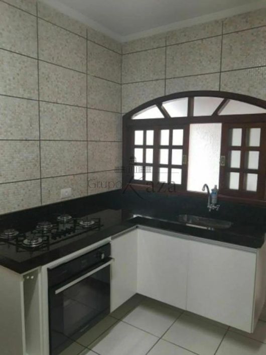 Casa Padrão em Jacareí