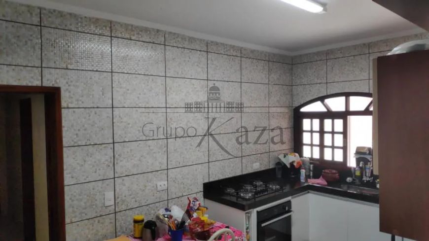 Casa Padrão em Jacareí