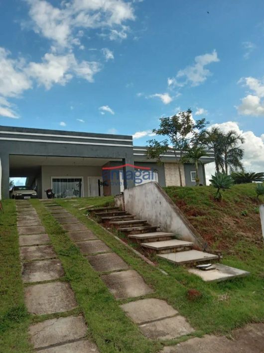 Casa para venda de 4 quartos em Jacarei-SP