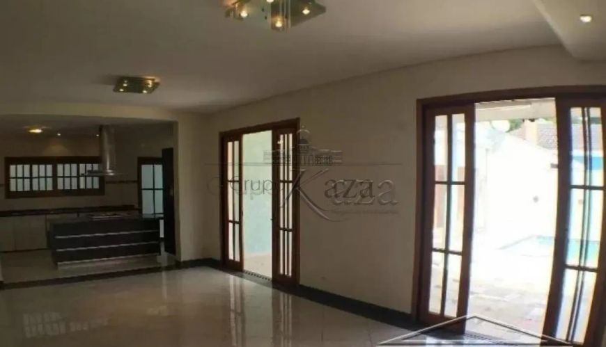 Oportuidade - Casa em Condomínio - Villa Branca - Residencial Villa Branca I -3 Dormitórios - 280m².