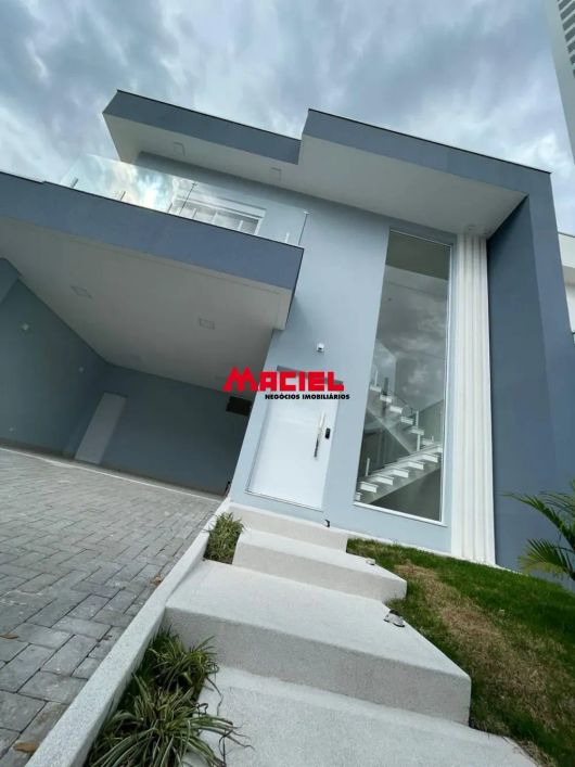 Sobrado Alto Padrão 258m2 no Bairro Vila Branca Prox. Shopping