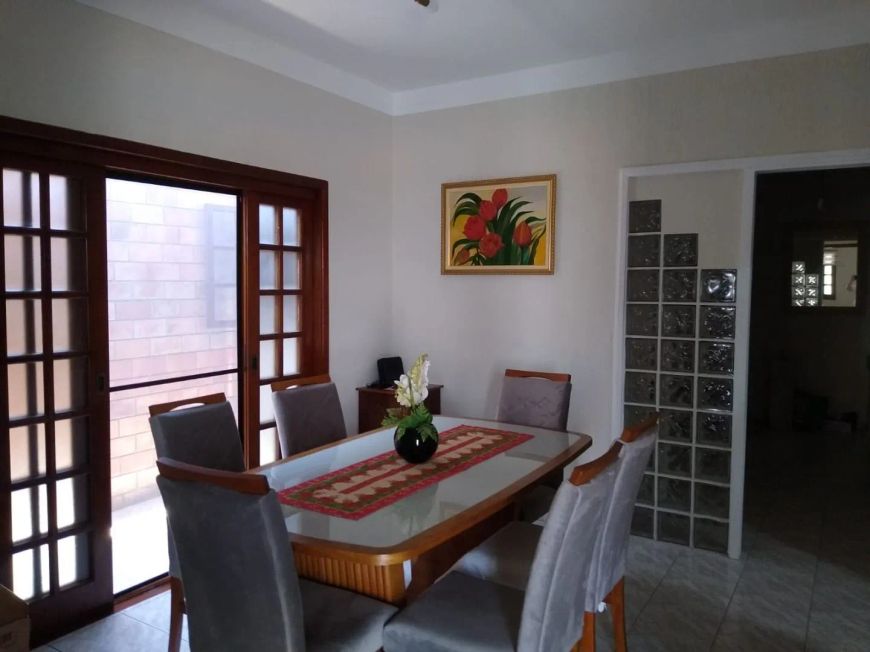 Sobrado com 4 dormitórios à venda, 175 m² por R$ 905.000,00 - Jardim das Indústrias - Jacareí/SP