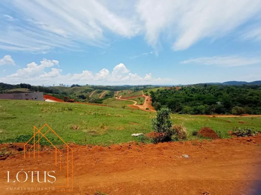 TERRENO PLANO EM IGARATÁ: IDEAL PARA CONSTRUÇÃO DE SÍTIO OU CASA DE FÉRIAS