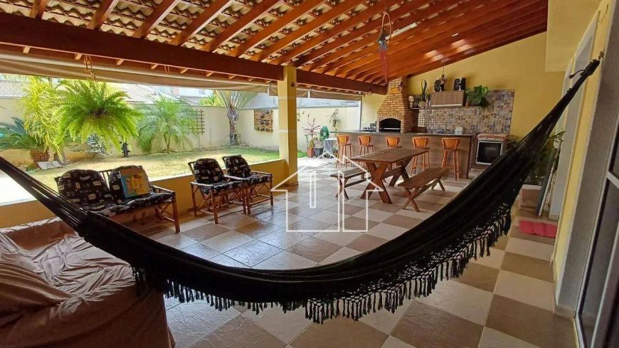 Casa com 3 dormitórios à venda, 110 m² por R$ 1.350.000,00 - Villa Branca - Jacareí/SP