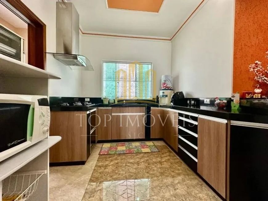 Oportunidade Belissima Casa em Condomínio Crytal Park 4 Dormitórios 225m²