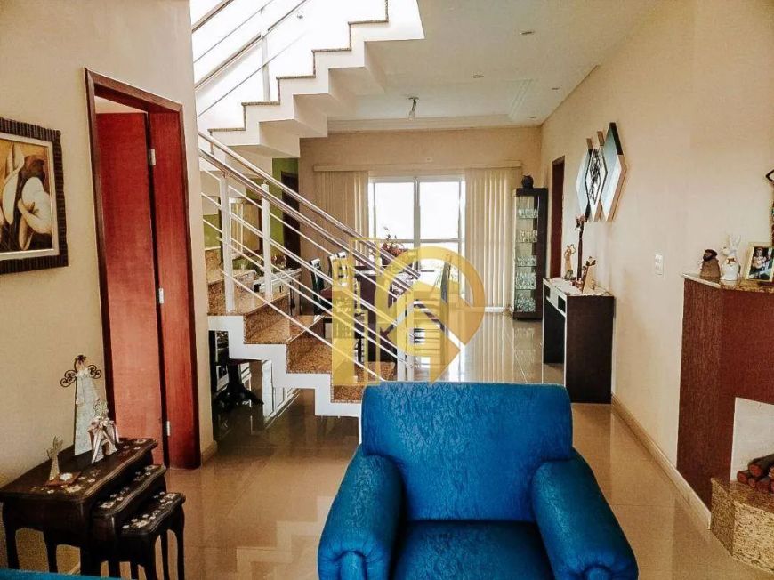 Sobrado 4 dormitórios à venda, 264 m² por R$ 1.390.000 - Vila Zezé - Jacareí/SP