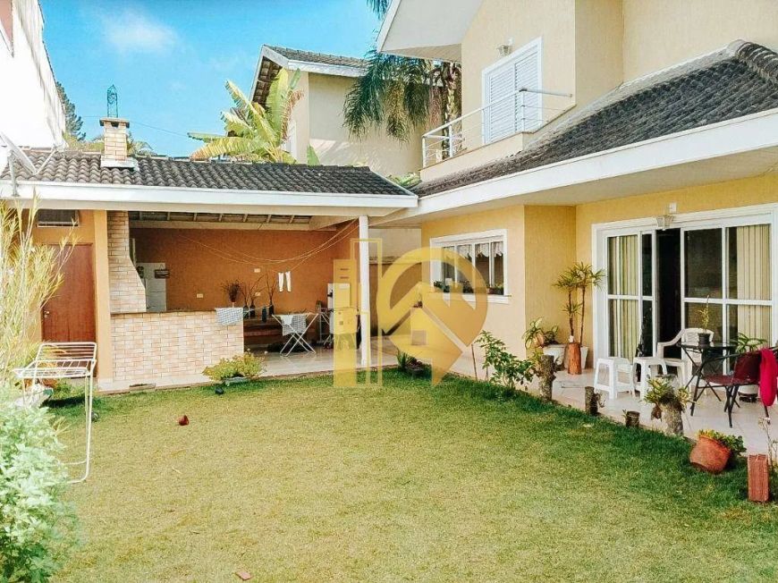 Sobrado 4 dormitórios à venda, 264 m² por R$ 1.390.000 - Vila Zezé - Jacareí/SP