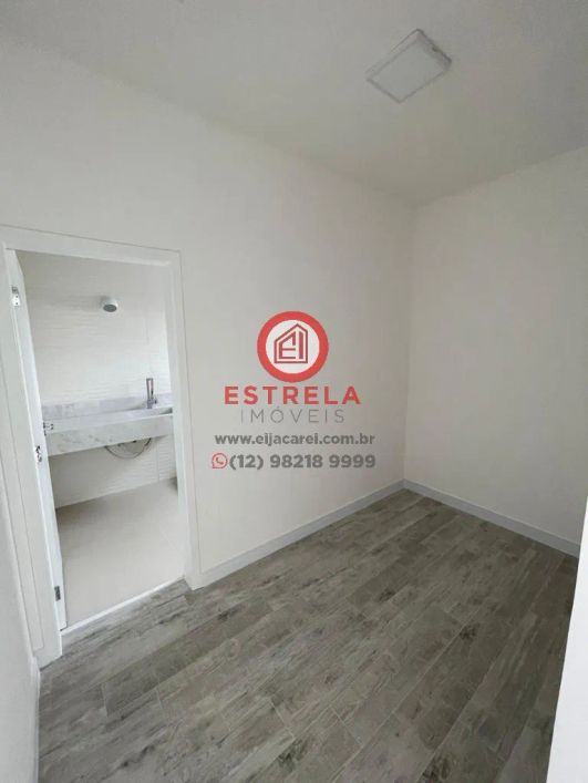 Casa à venda em Jacareí-SP: 3 quartos, 2 suítes, 4 vagas na Loteamento Villa Branca, 243m². Confira
