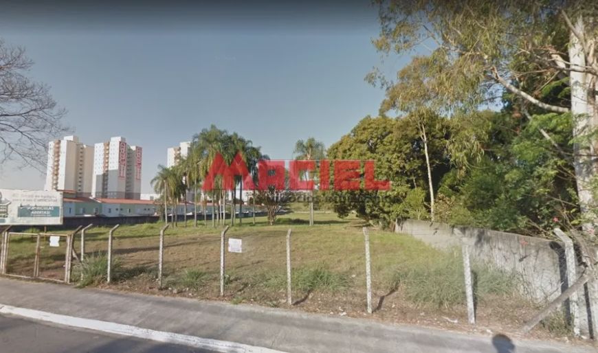 eXCELENTE AREA PARA EMPREENDIMENTO, NA AV, PRINCIPAL DA ENTRADA DE JACAREI, AREA DE 13.710 M² COM TE