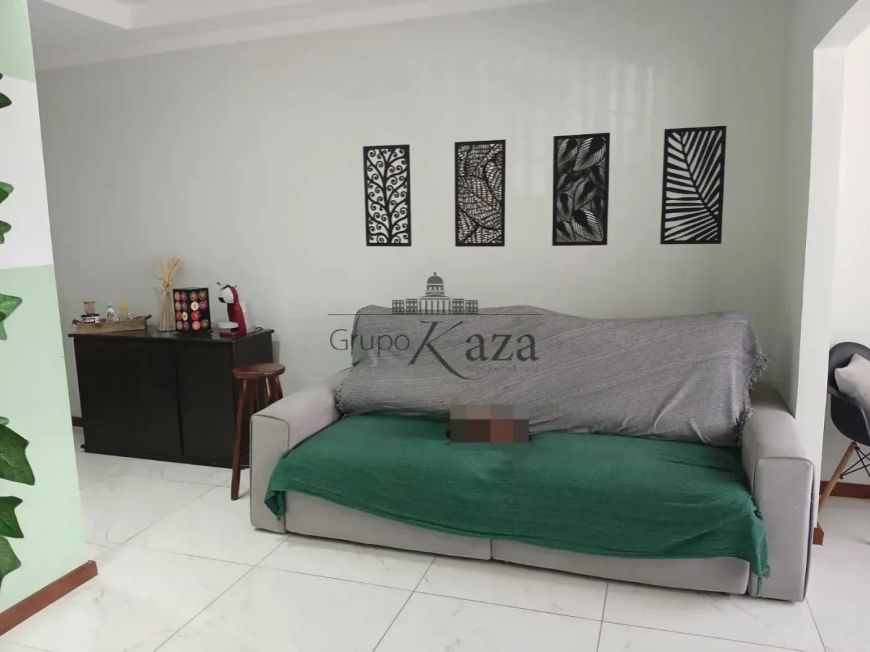 Oportunidade - Casa - Jardim Califórnia - Jacareí - 3 Dormitórios - 175m² - Estuda permuta.