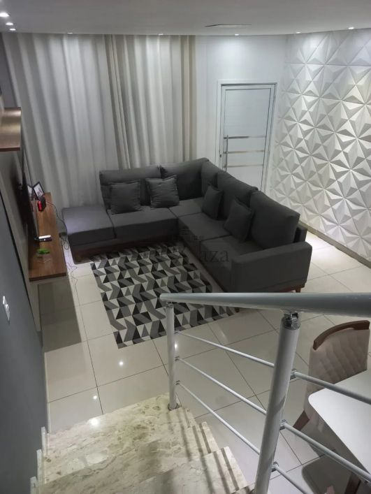 Casa Comercial Residencial em Jacareí