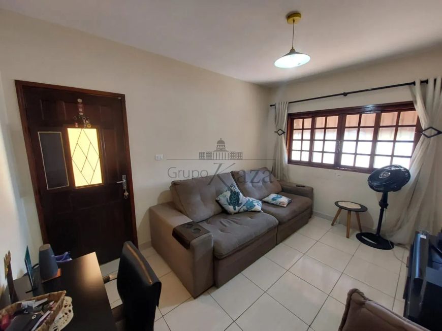 Oportunidade - Casa - Jardim das Indústrias - Jacareí - 2 Dormitórios - 90,00m².