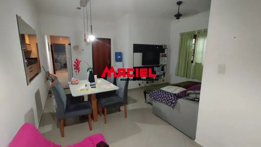 VILA BRANCA JACAREI CASA ANPLANA OTIMA LOCALIZAÇAO
