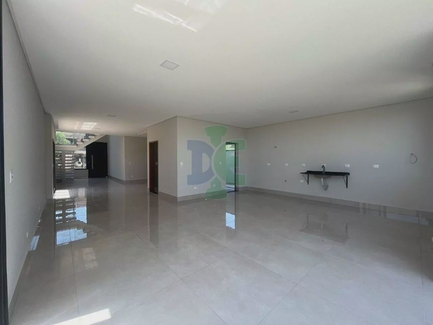Casa de condomínio sobrado para venda com 220 metros quadrados com 4 quartos