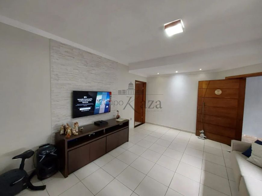 Casa Sobrado - Villa Branca - Jacareí - 3 Dormitórios - 192m².