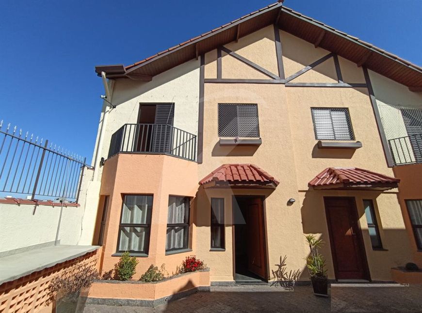 Sobrado em Condomínio fechado, 192 mts², 03 dormitórios, 01 suíte, 02 vagas à Venda no Tucuruvi